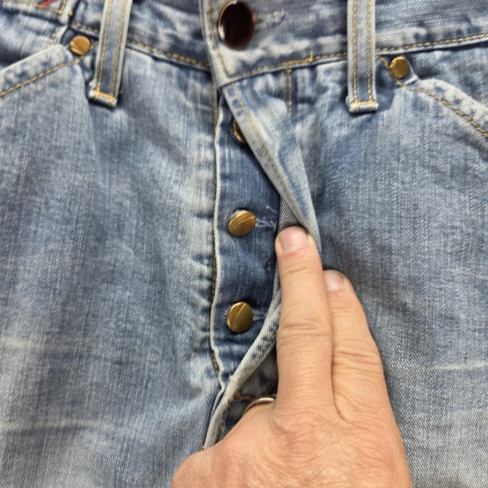 Vintage Levis Engineered Jeans Mens 34x34 Blue Light Wash Twisted Button Fly